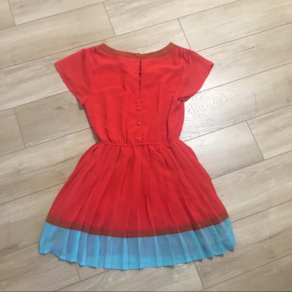 Dress - Picture 2 of 3